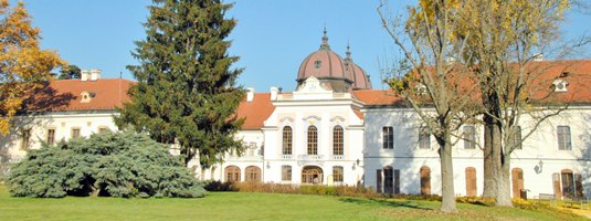 Индивидуальные трансферы в замки-отели